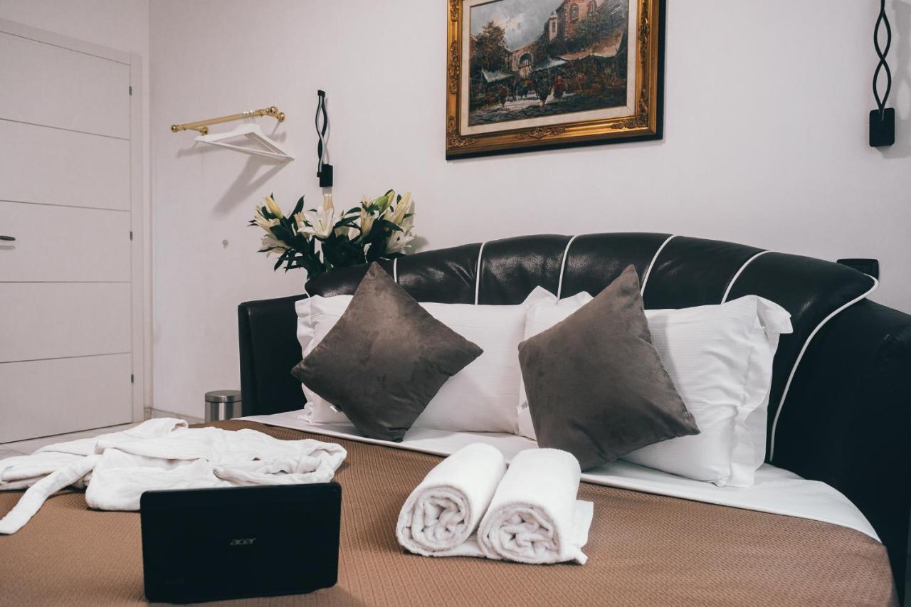 Gregorio VII Luxury Suites San Damaso Rom Exteriör bild